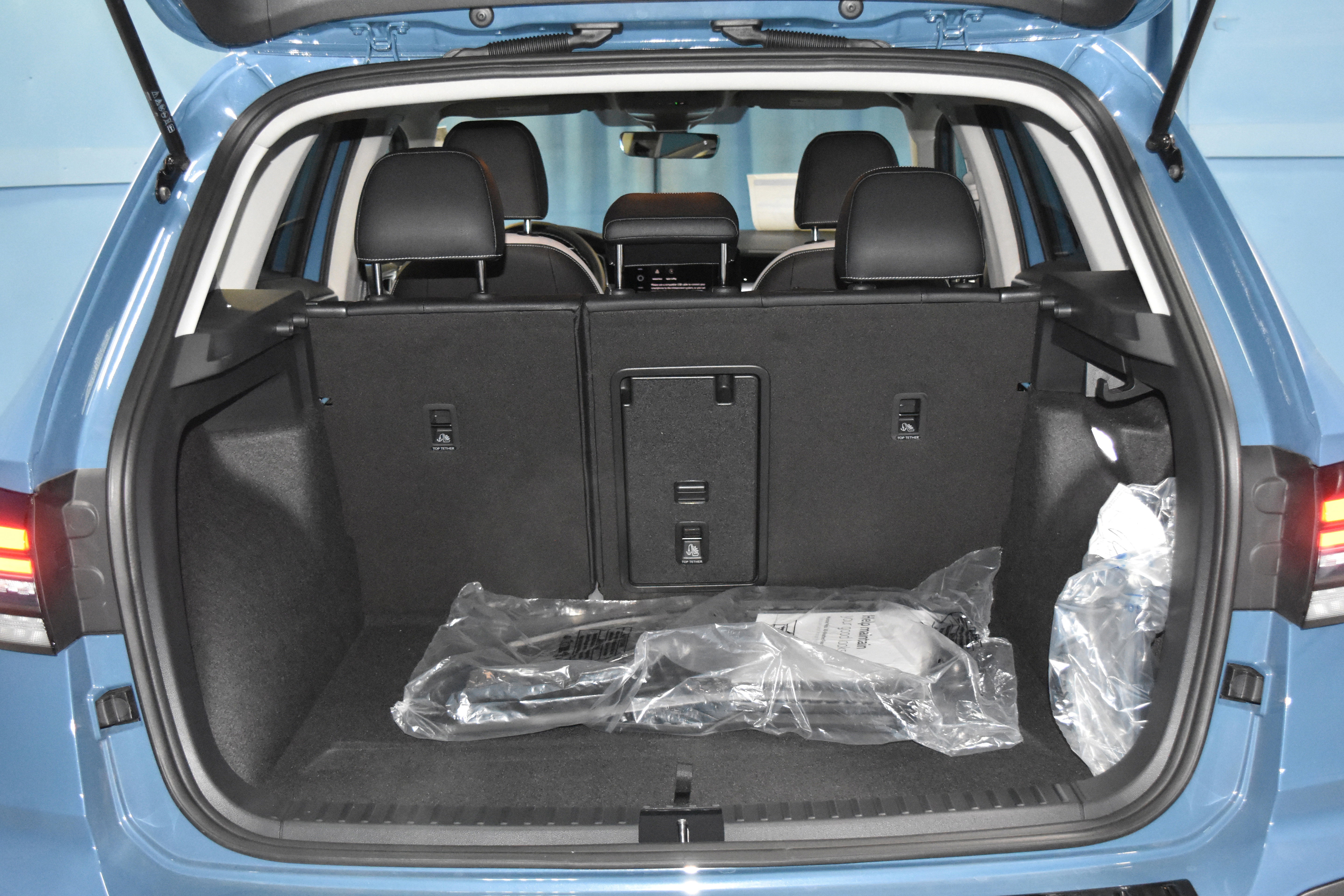 New 2026 Volkswagen Taos SE image 24