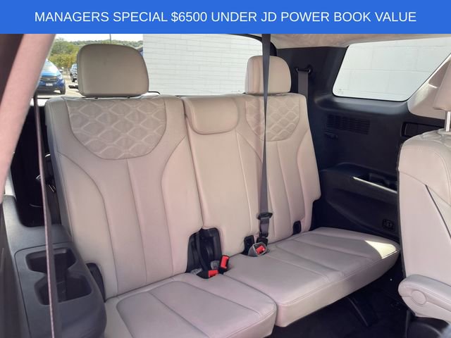 Used 2022 Hyundai Palisade Calligraphy w/ Winter Package image 27