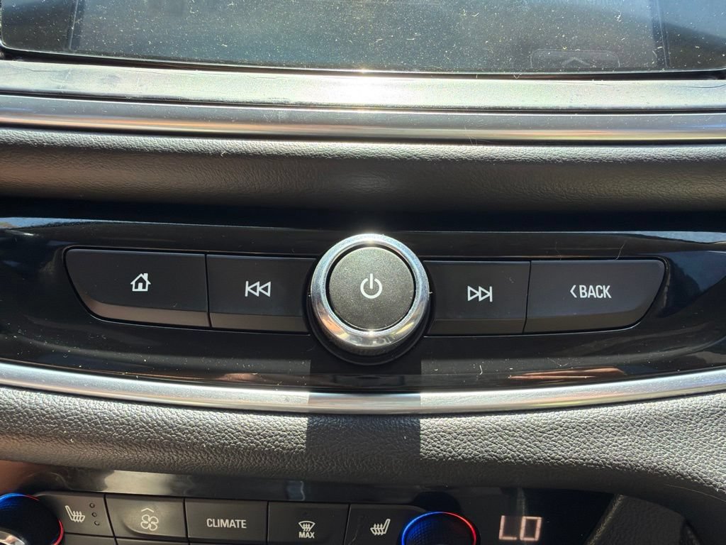 Used 2019 Buick Enclave Essence FWD image 41