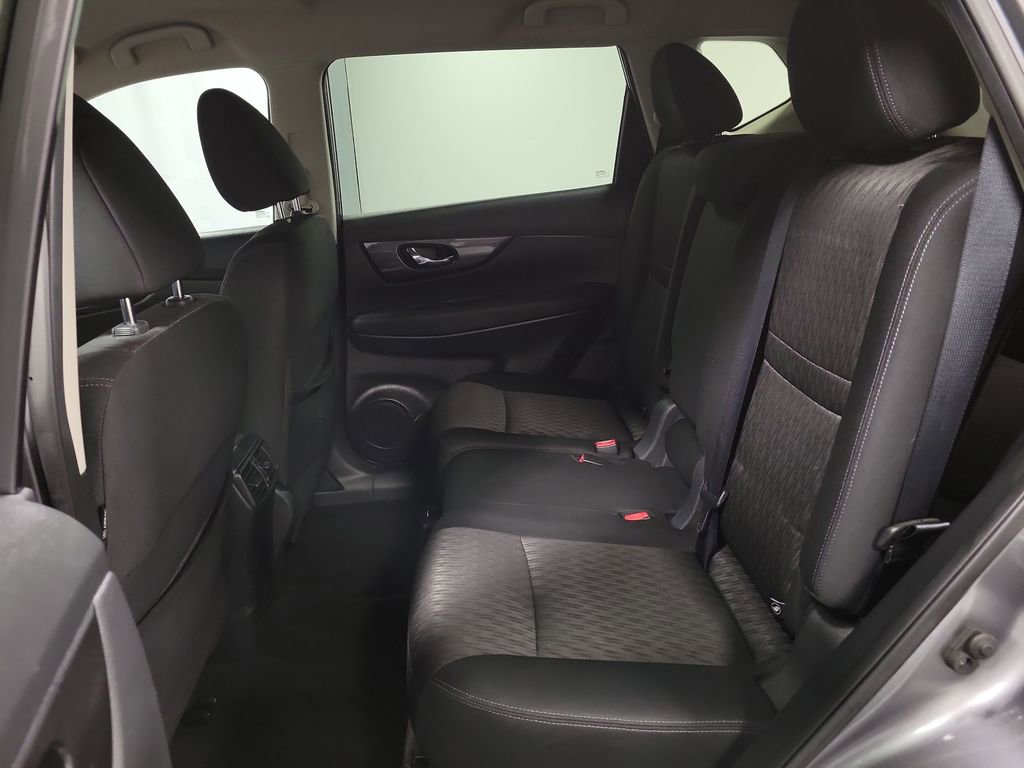 Used 2017 Nissan Rogue SV image 23