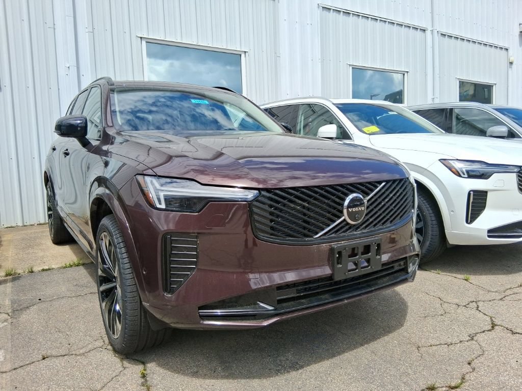 New 2026 Volvo XC90 B6 Ultra w/ Protection Package Premier AWD/4WD image 2