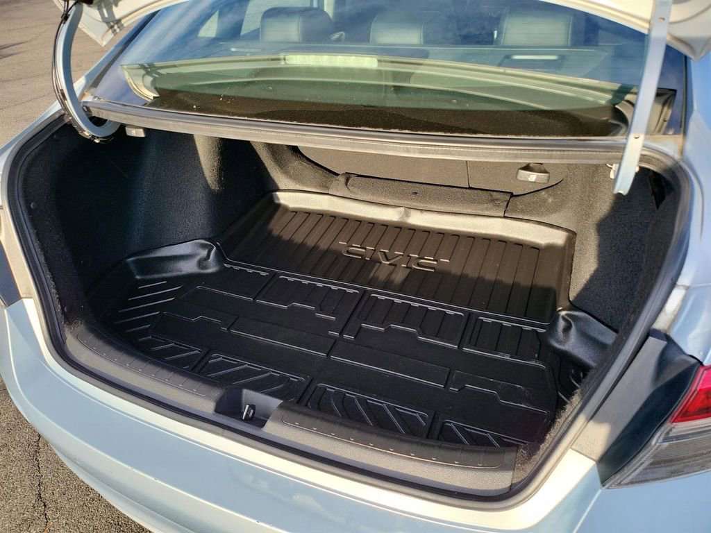 Used 2022 Honda Civic Touring image 18