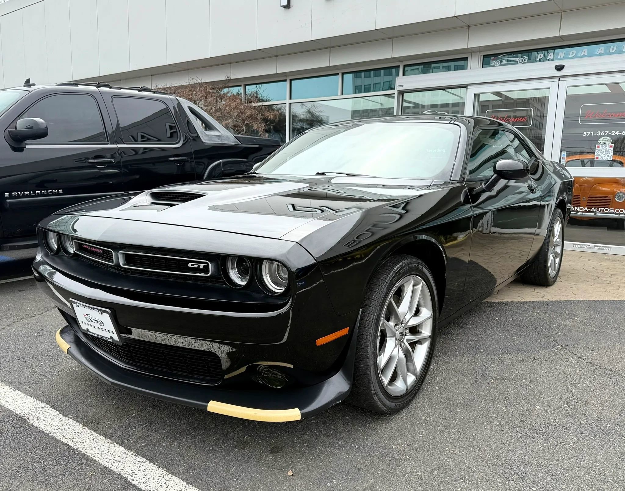 Used 2022 Dodge Challenger GT AWD/4WD image 3