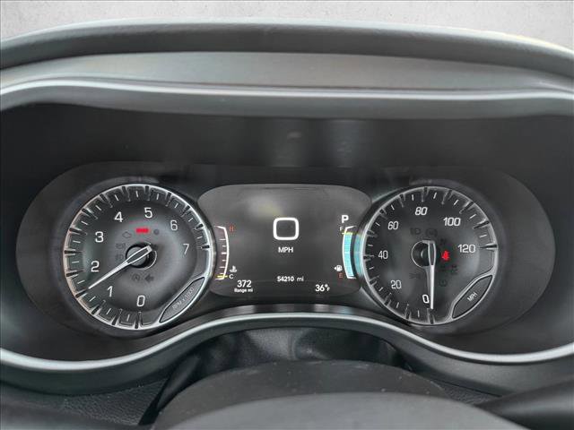 Used 2023 Chrysler Pacifica Touring-L image 13