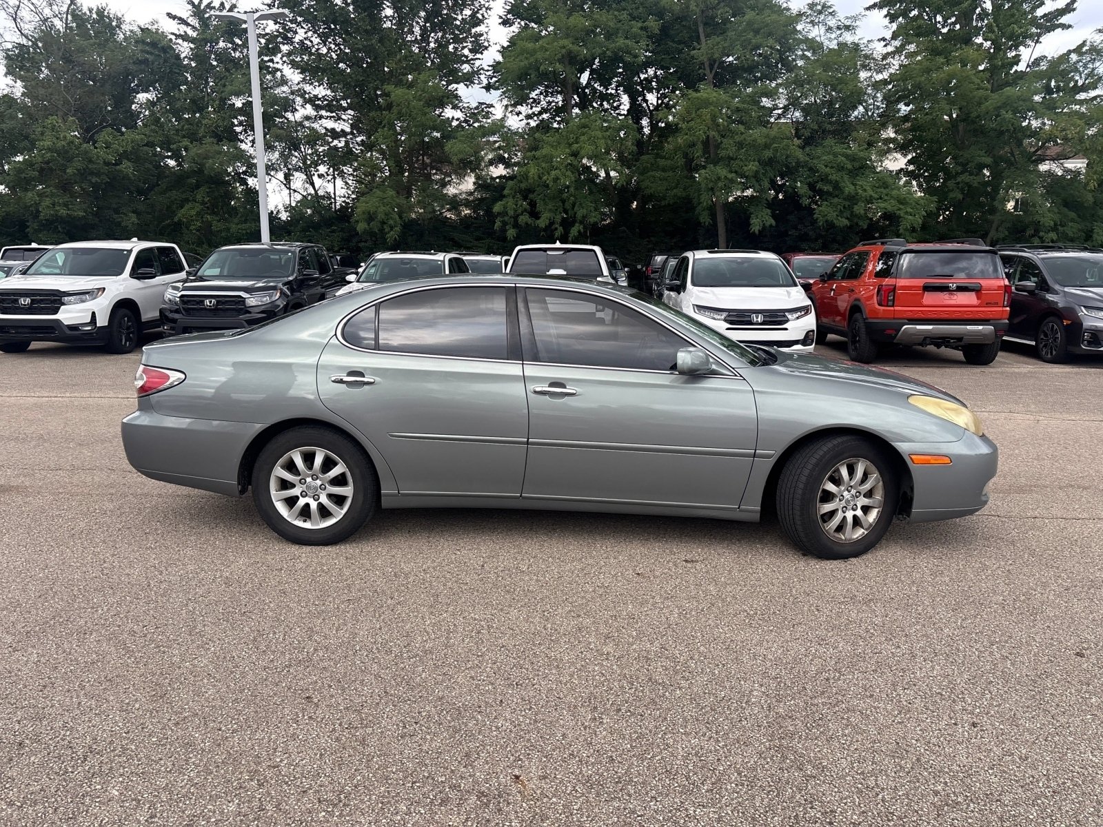 Used 2004 Lexus ES 330 FWD image 25