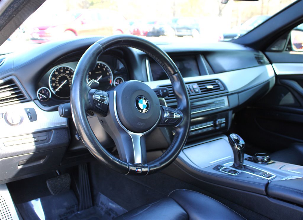 Used 2016 BMW 550i Sedan RWD image 15