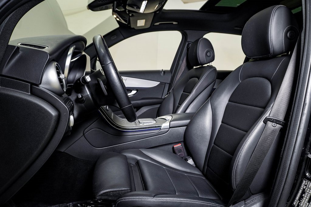 Used 2021 Mercedes-Benz GLC 300 GLC 300 image 18