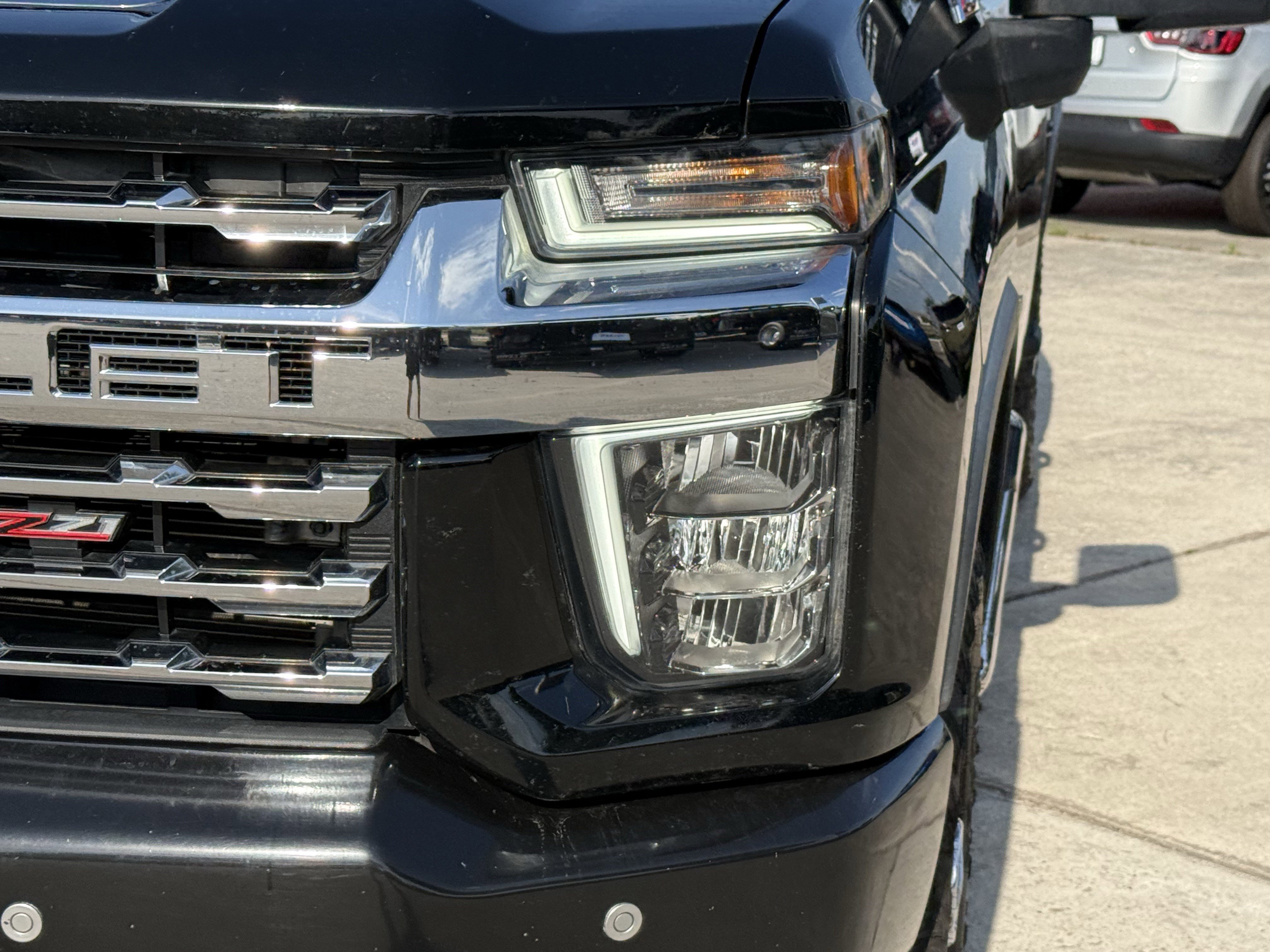 Used 2022 Chevrolet Silverado 2500 LTZ w/ LTZ Texas Edition image 11