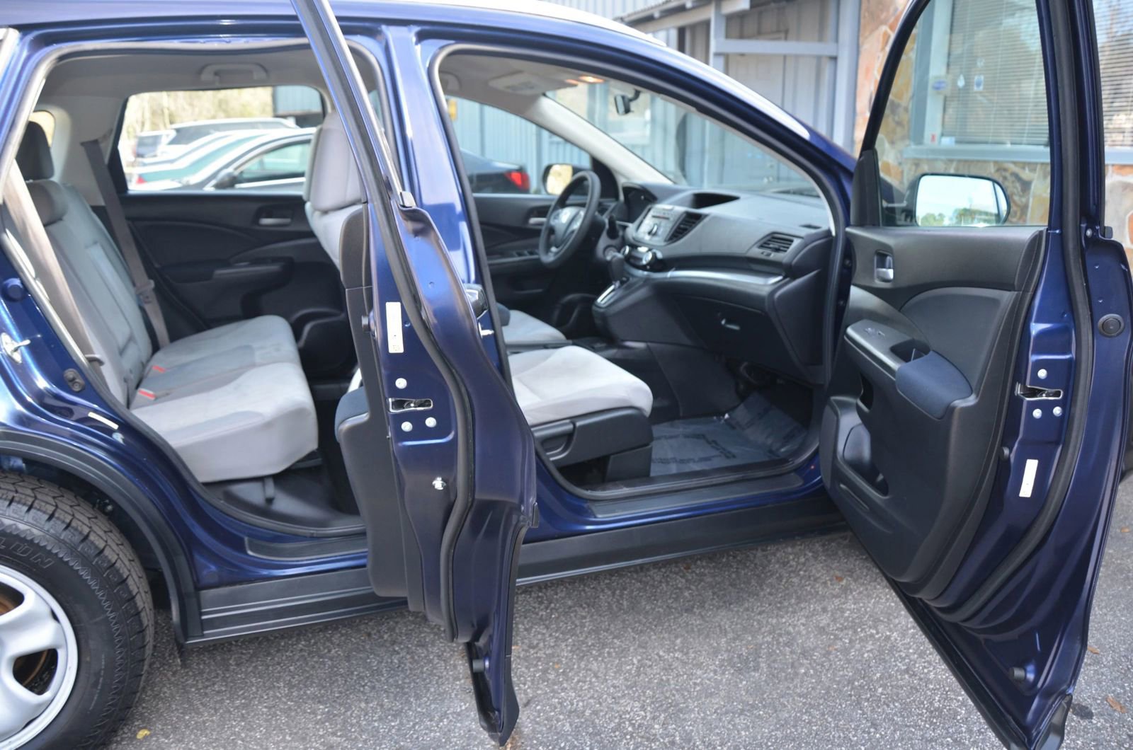 Used 2015 Honda CR-V LX image 48