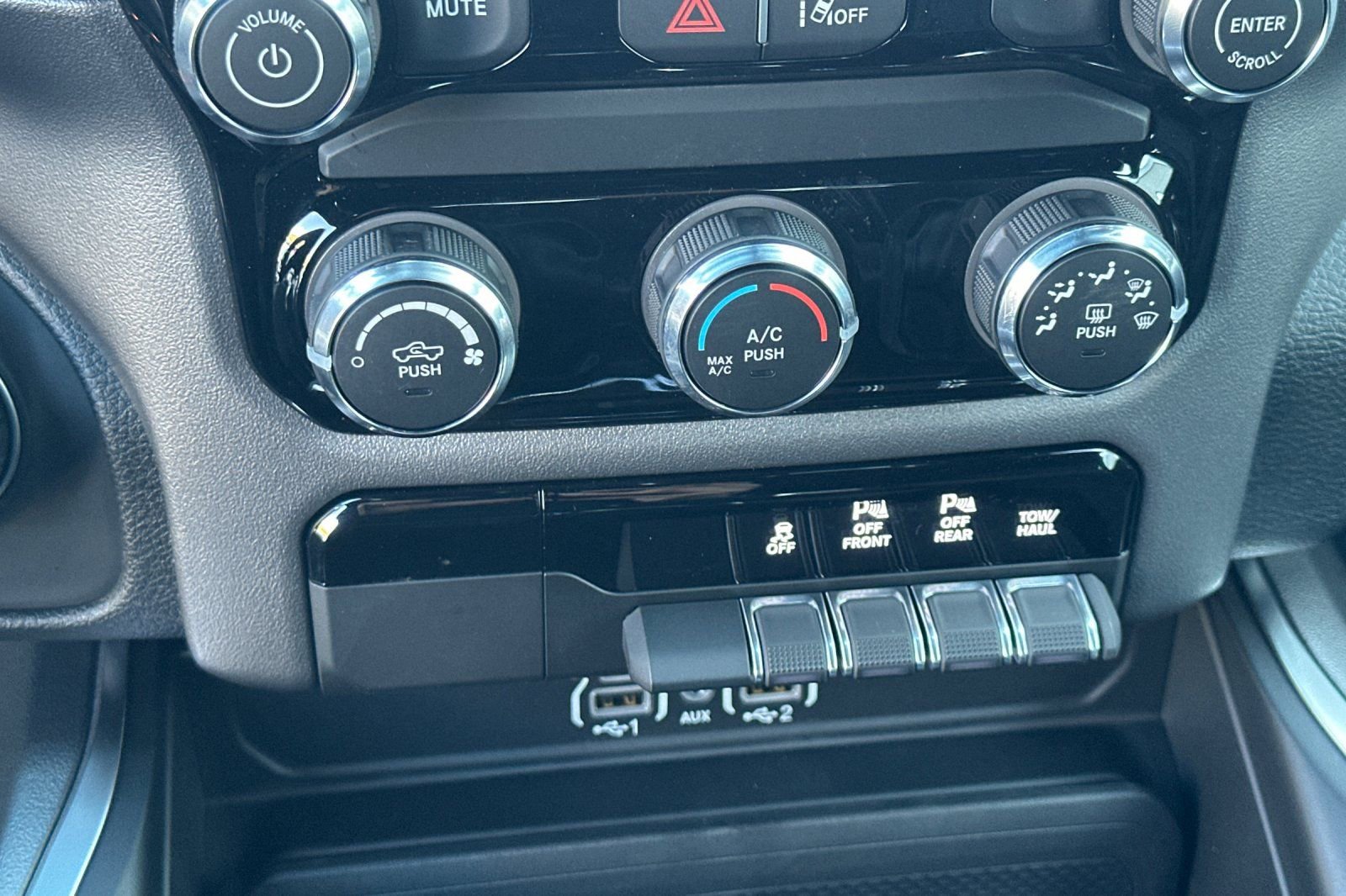 New 2026 RAM 1500 Express image 23