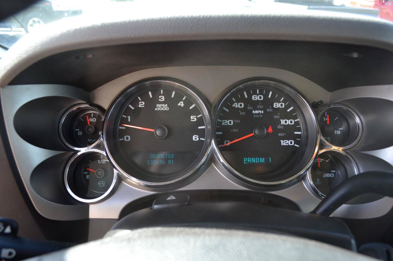 Used 2010 Chevrolet Silverado 2500 W/T AWD/4WD image 13