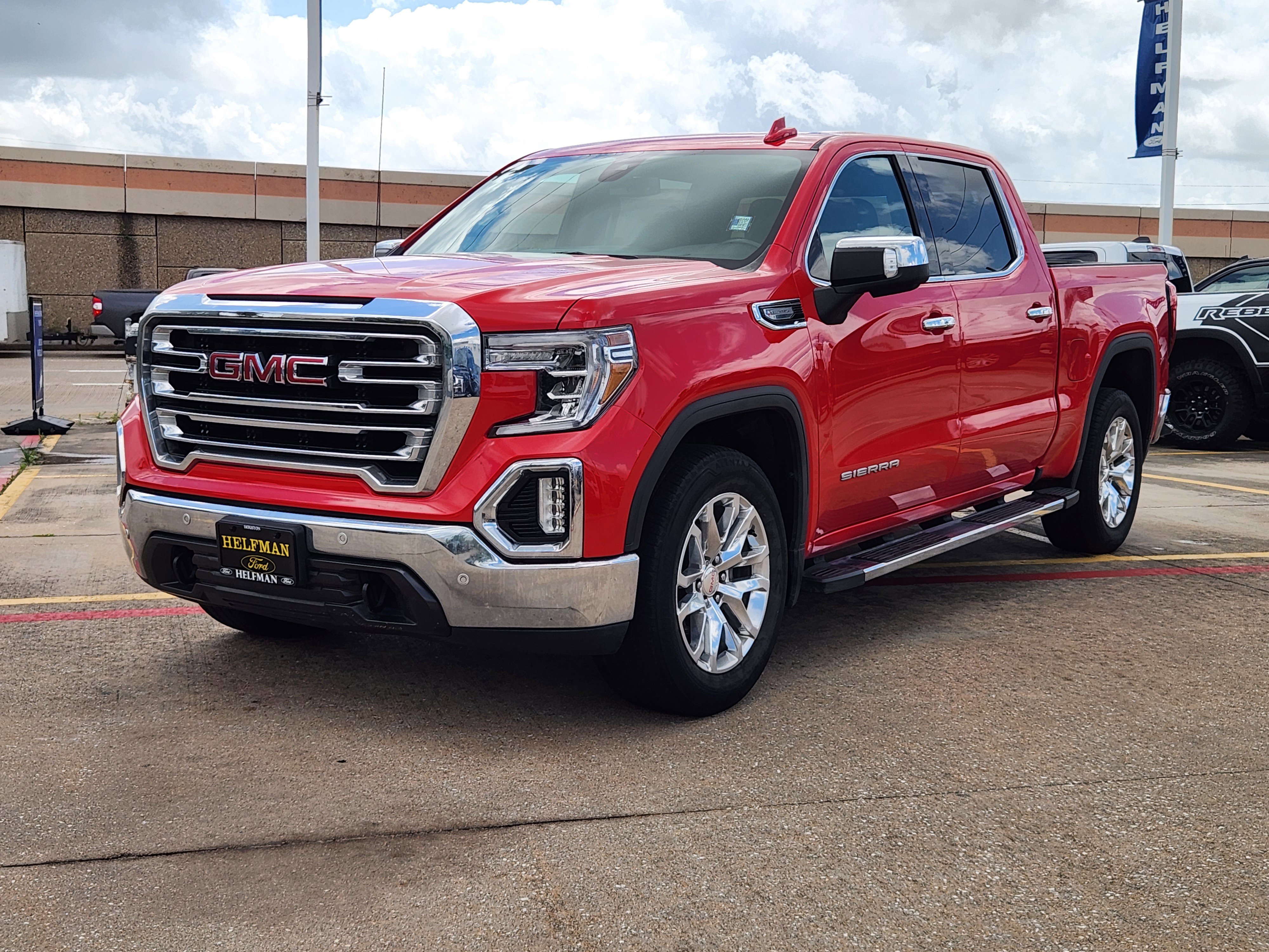 Used 2020 GMC Sierra 1500 SLT RWD image 2