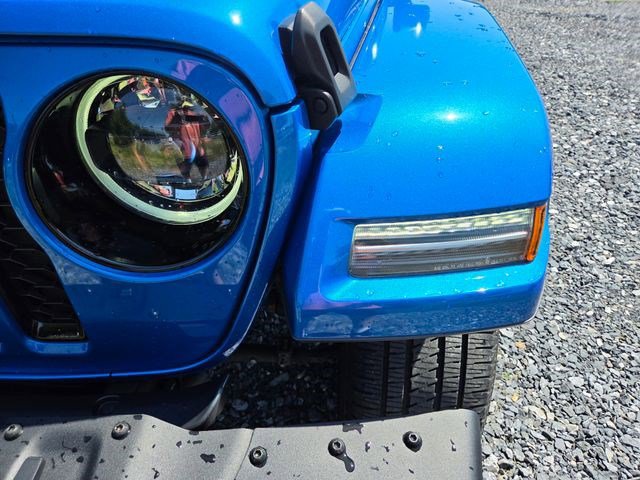 Used 2023 Jeep Gladiator Overland AWD/4WD image 20