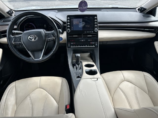 Used 2020 Toyota Avalon XLE w/ Moonroof Package FWD image 13
