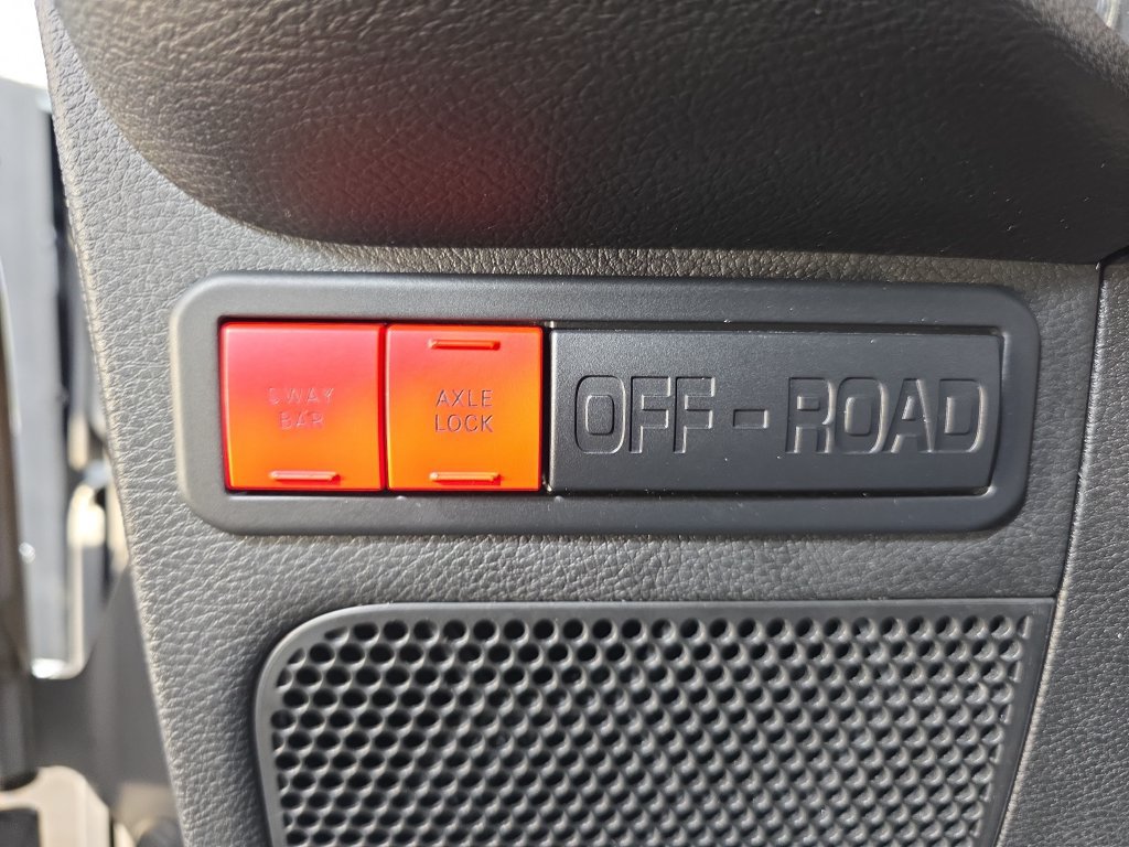 Used 2016 Jeep Wrangler Unlimited Rubicon AWD/4WD image 26