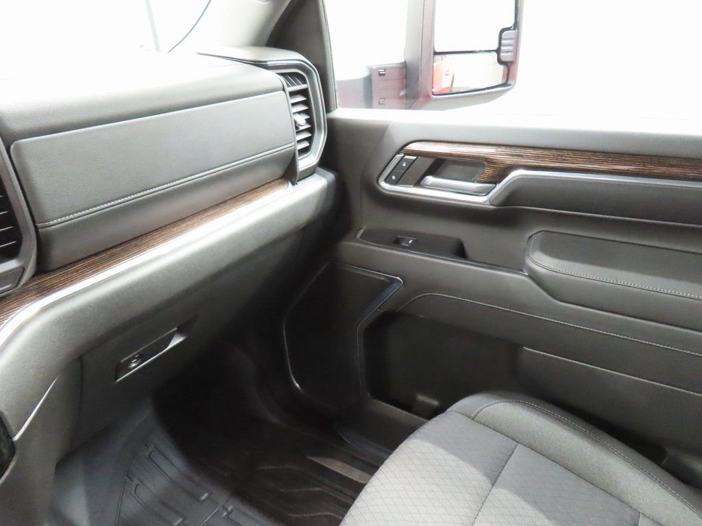 Used 2024 GMC Sierra 2500 SLE image 18