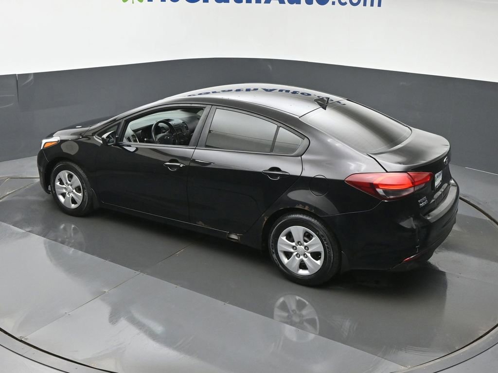 Used 2017 Kia Forte LX image 19