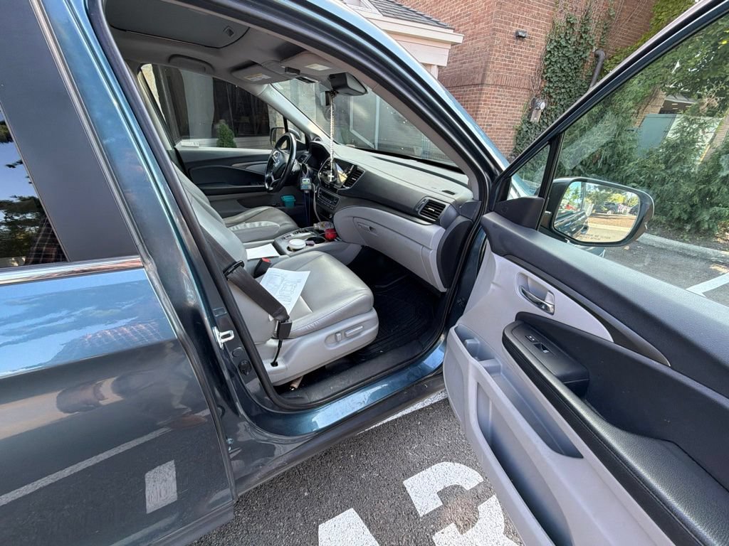 Certified 2022 Honda Pilot Special Edition image 9