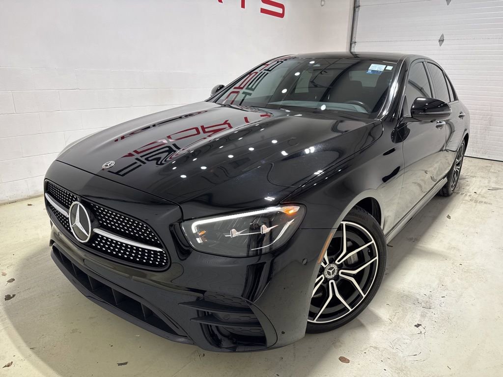 Used 2022 Mercedes-Benz E 350 Sedan w/ AMG Line Exterior image 2