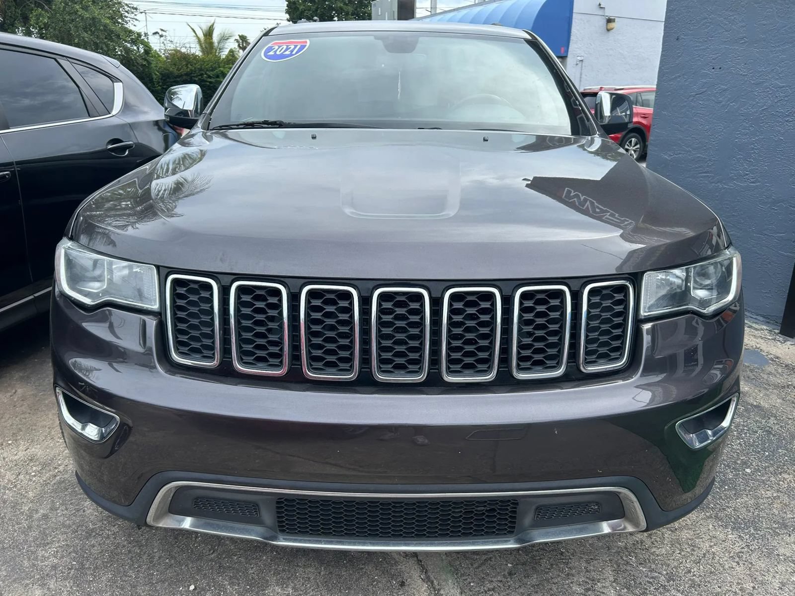 Used 2020 Jeep Grand Cherokee Limited w/ Luxury Group II RWD image 2
