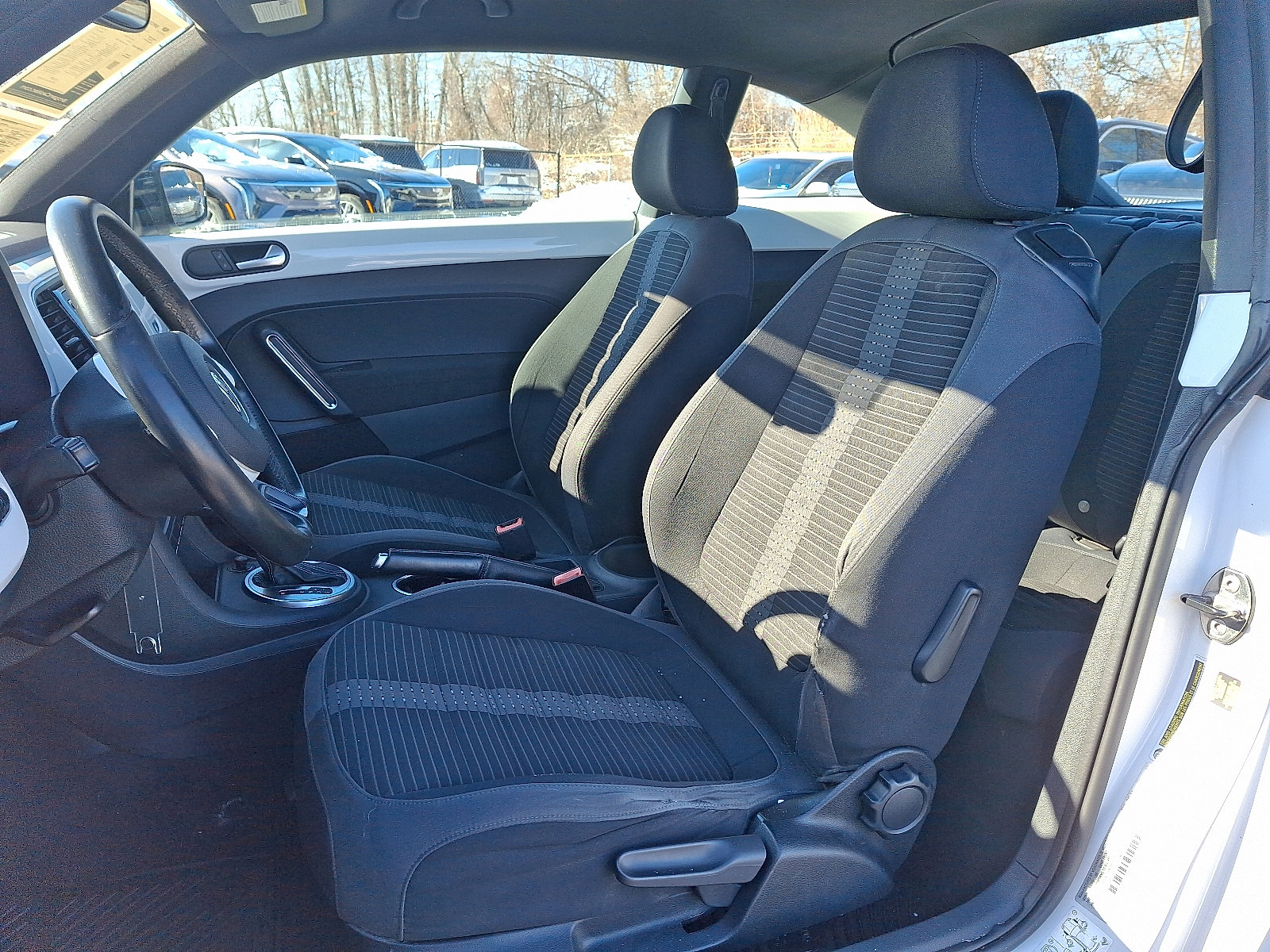 Used 2012 Volkswagen Beetle Turbo image 12