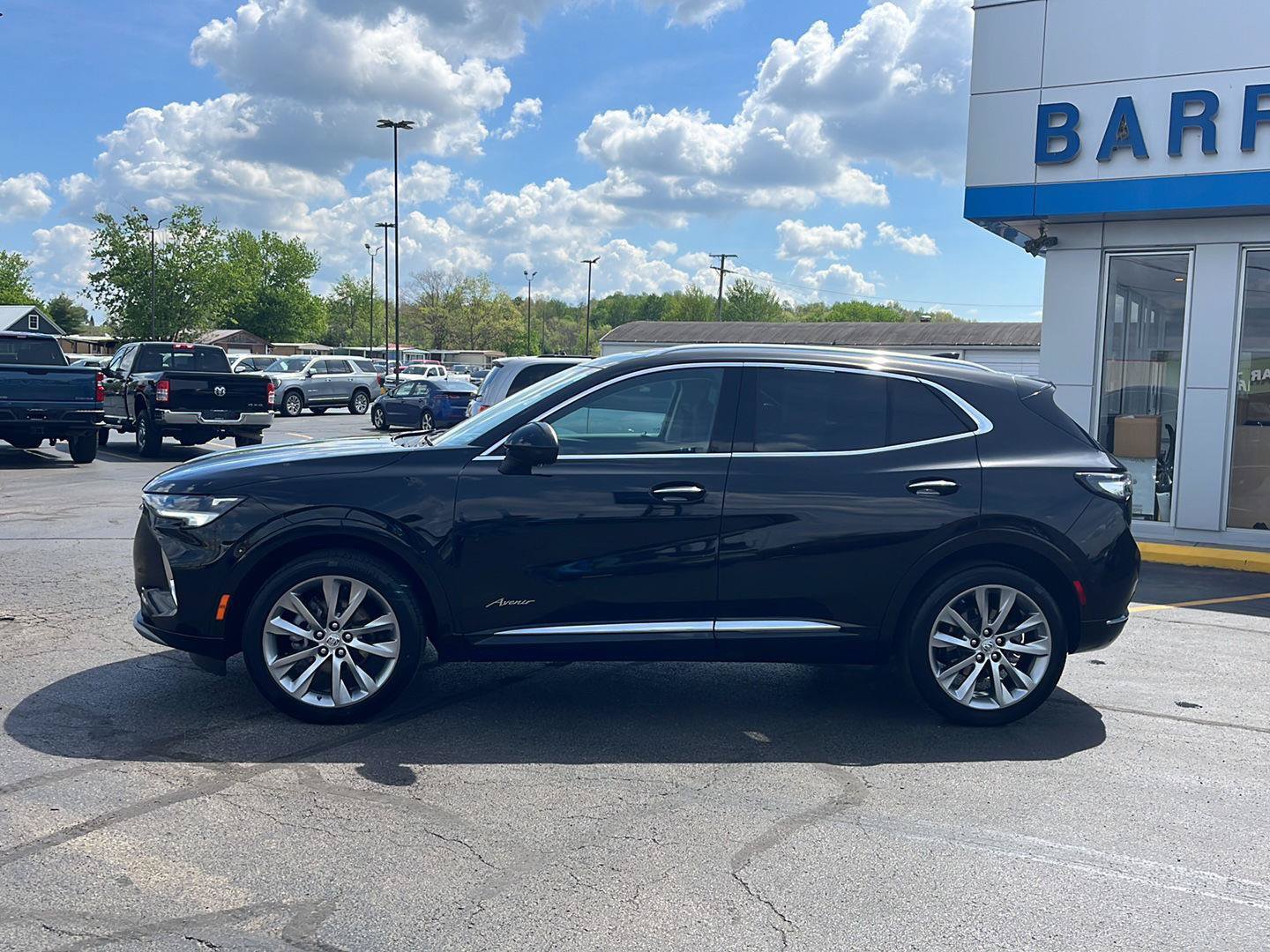 Used 2023 Buick Envision Avenir AWD/4WD image 2
