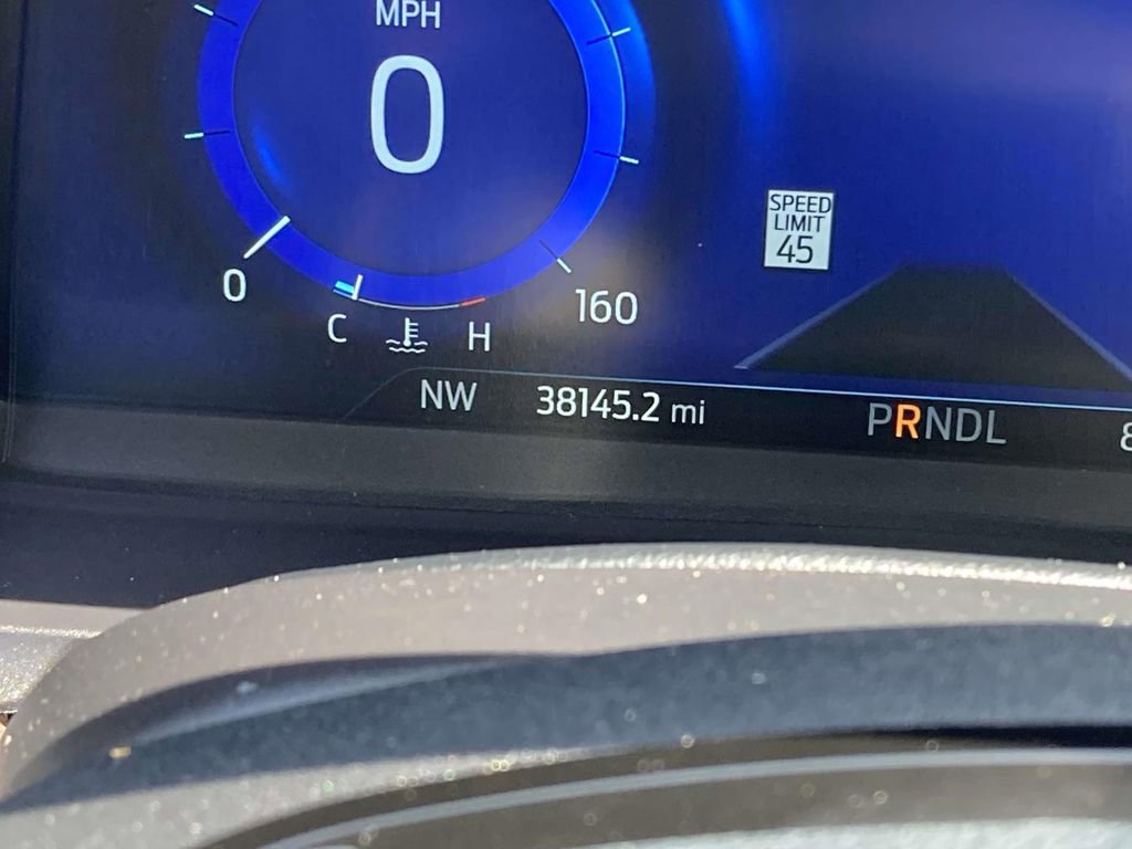 Used 2023 Ford Explorer Platinum w/ Technology Package AWD/4WD image 33