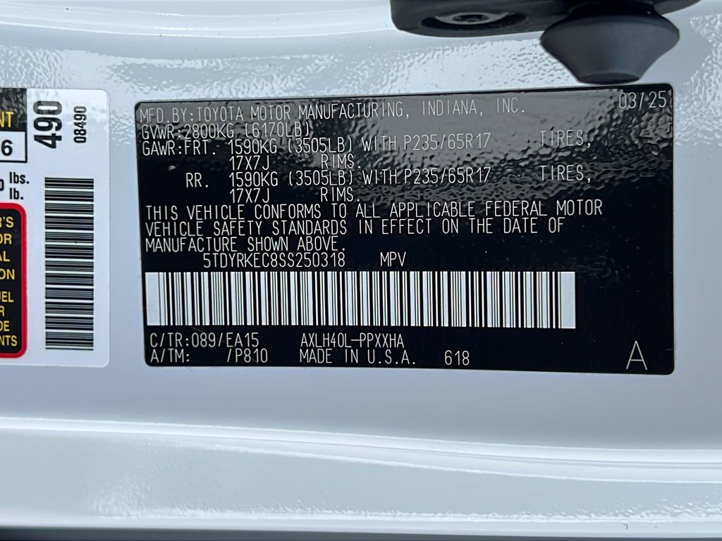 Used 2025 Toyota Sienna XLE FWD image 24