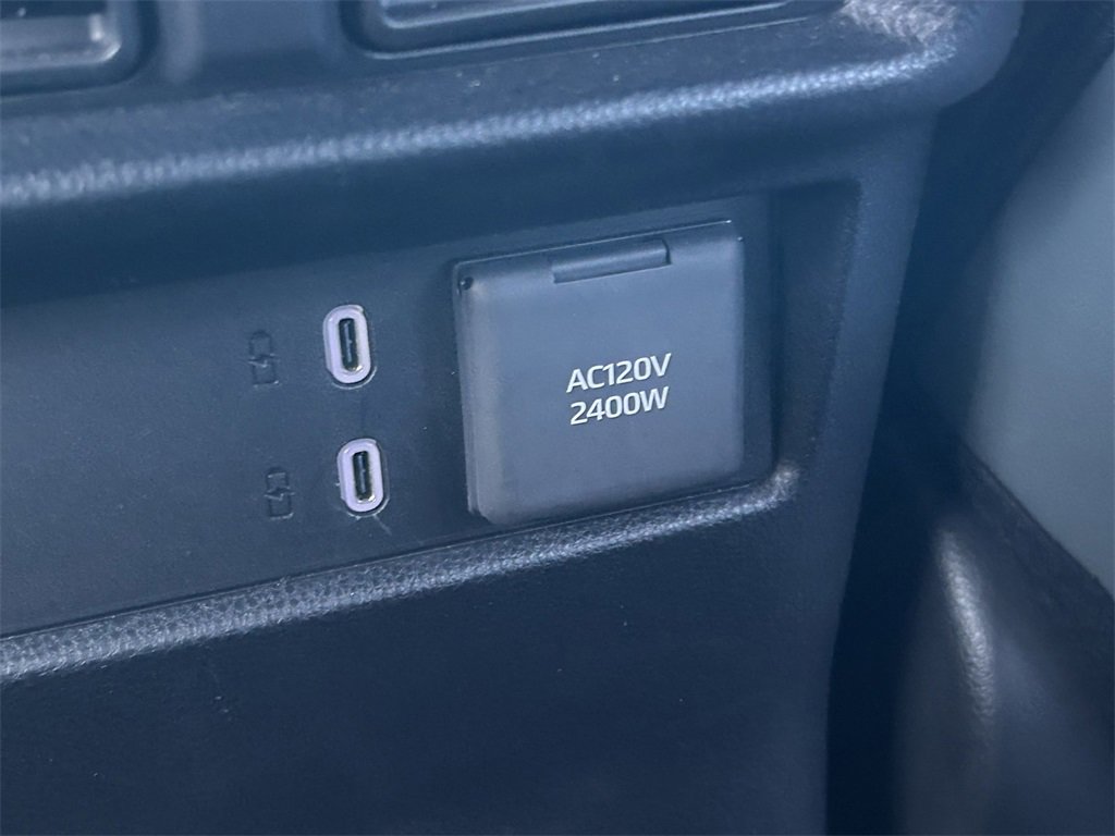 Certified 2025 Toyota 4Runner Trailhunter image 23