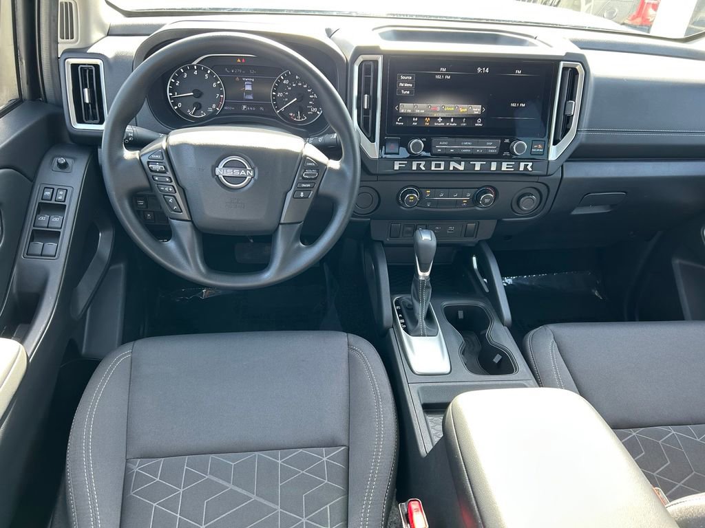 Used 2026 Nissan Frontier SV RWD image 13