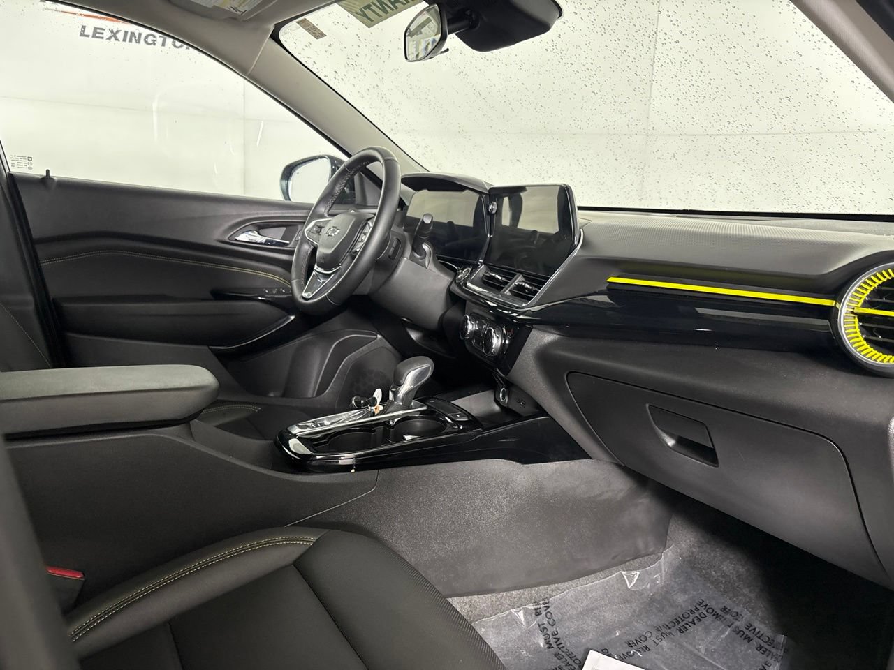 Used 2026 Chevrolet Trax ACTIV w/ Sunroof Package FWD image 30