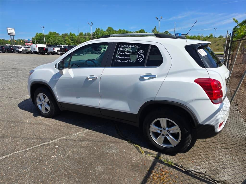 Used 2019 Chevrolet Trax LT w/ LT Convenience Package AWD/4WD image 12