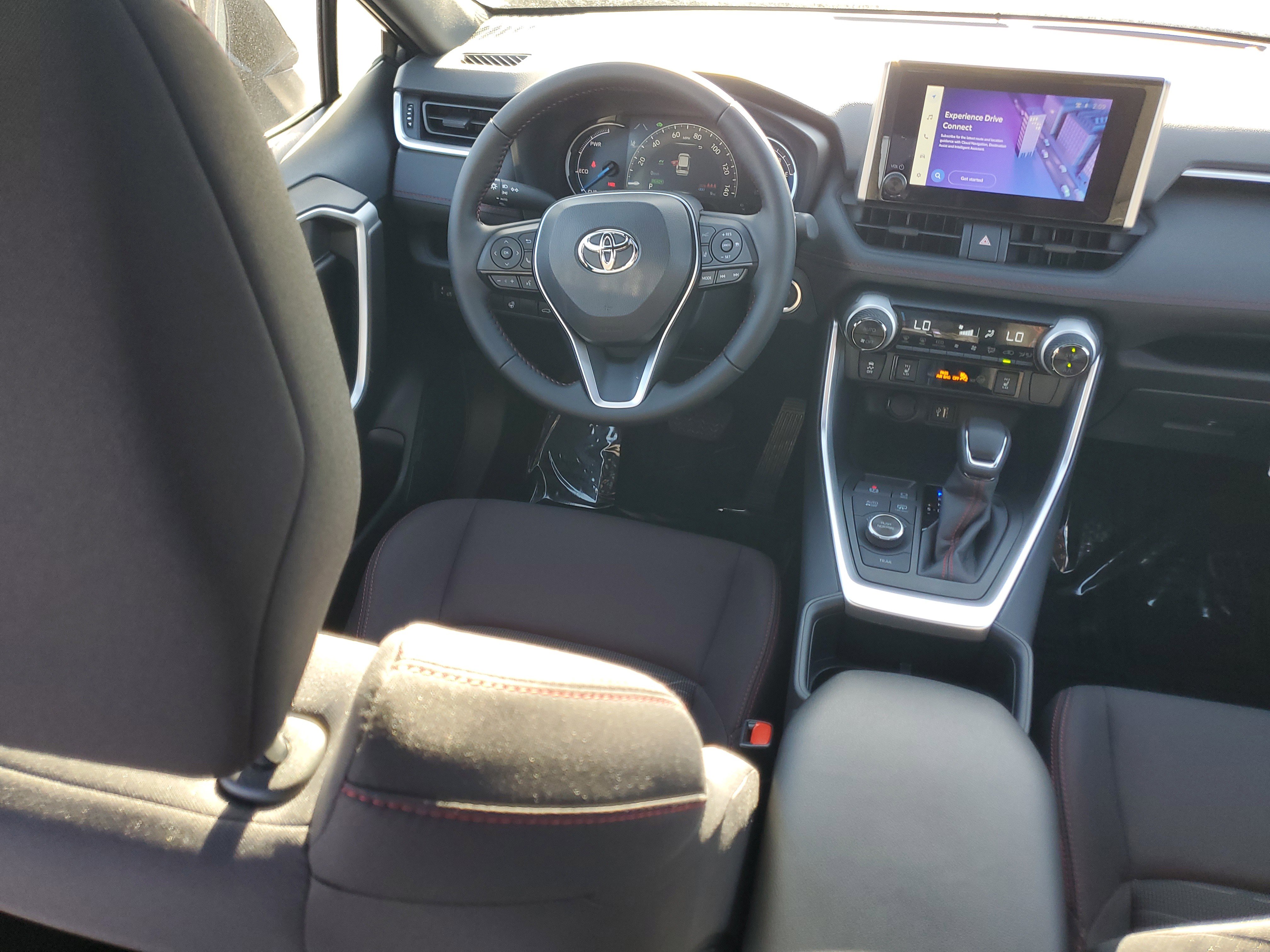 New 2025 Toyota RAV4 SE image 17