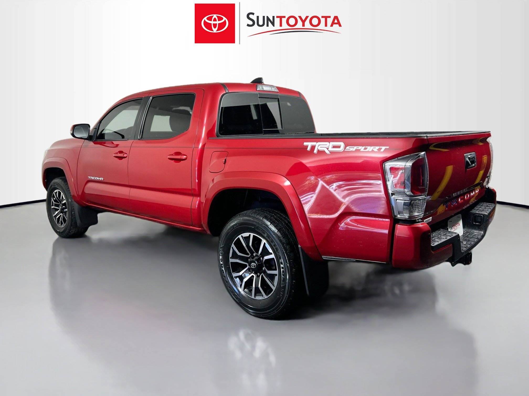 Used 2022 Toyota Tacoma TRD Sport w/ Technology Package image 6
