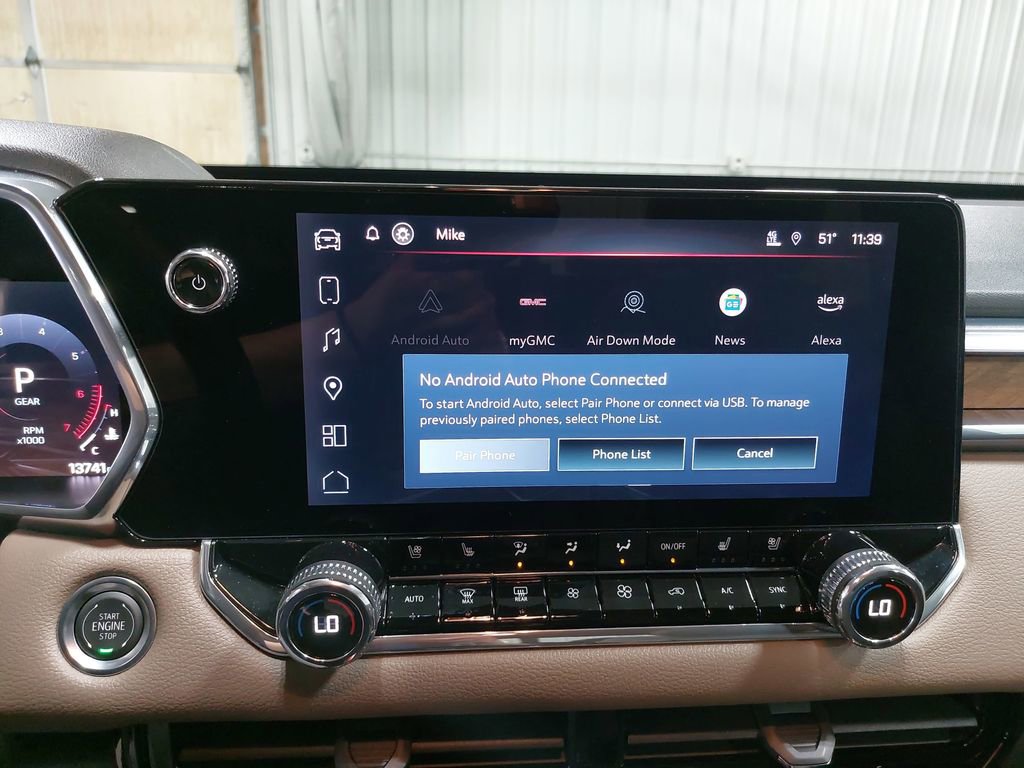 Used 2024 GMC Canyon Denali image 23