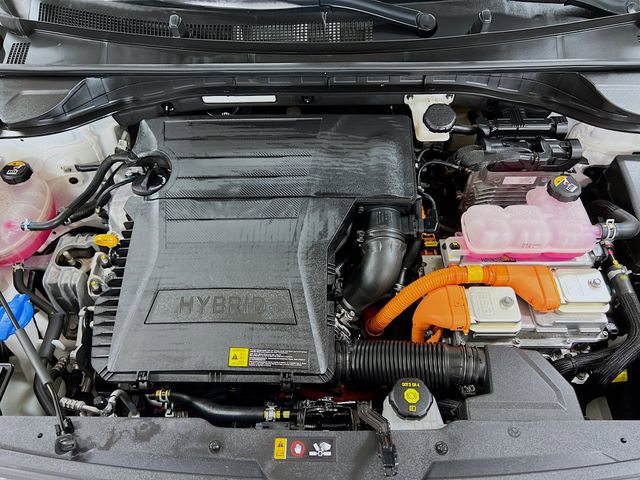 Certified 2022 Kia Niro LX image 28