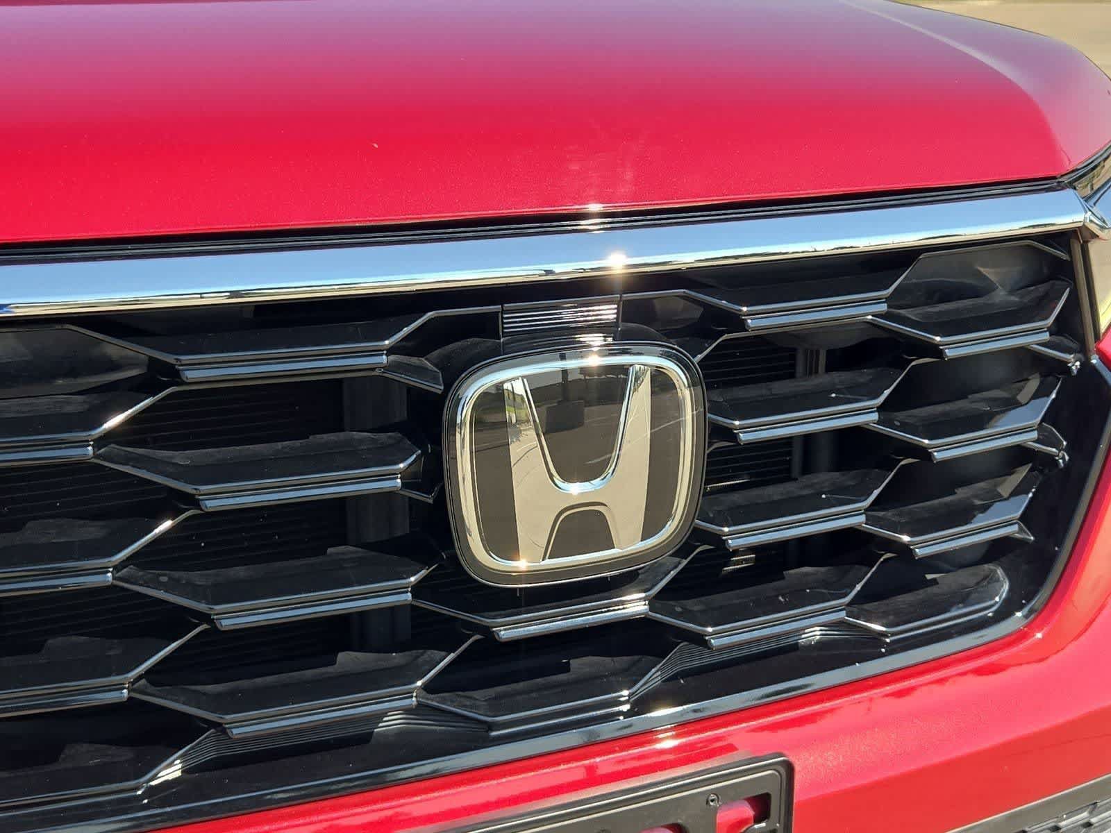 Used 2023 Honda Pilot Touring image 10