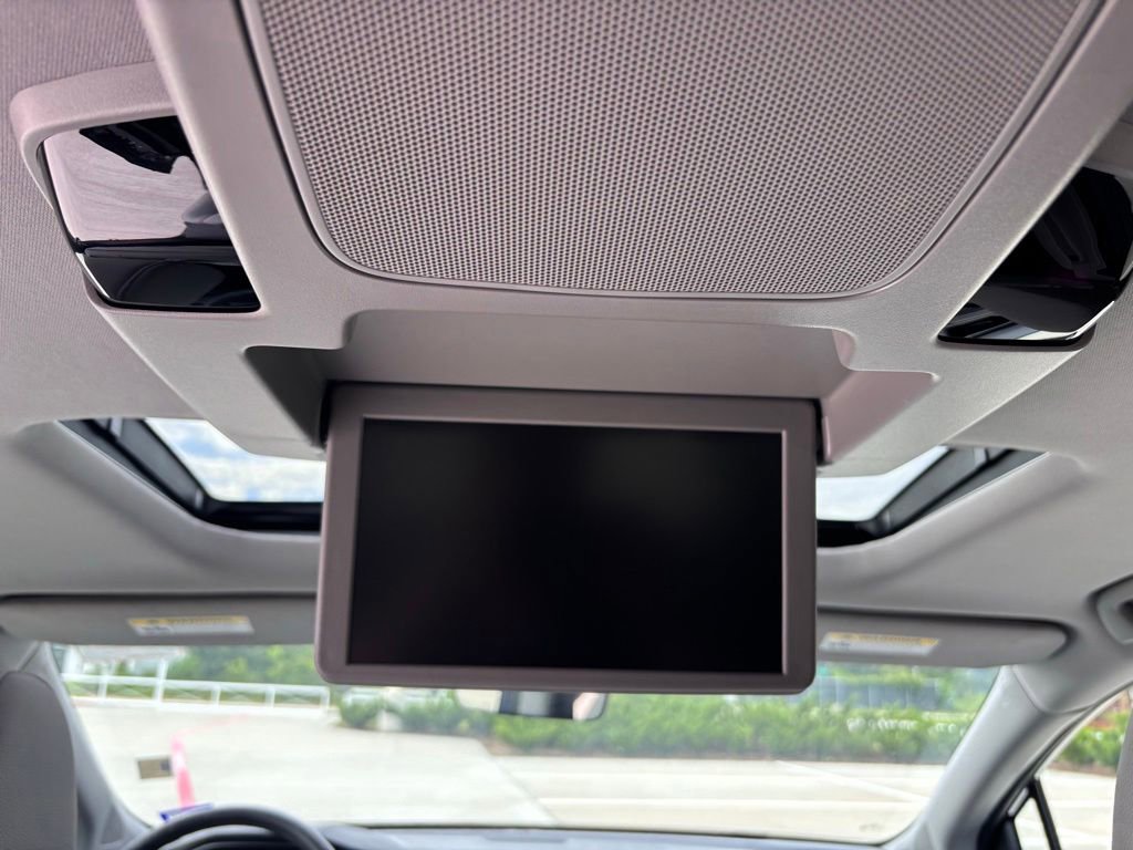 Used 2024 Honda Odyssey Touring image 17