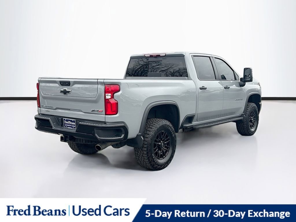 Used 2024 Chevrolet Silverado 2500 ZR2 w/ Technology Package image 8