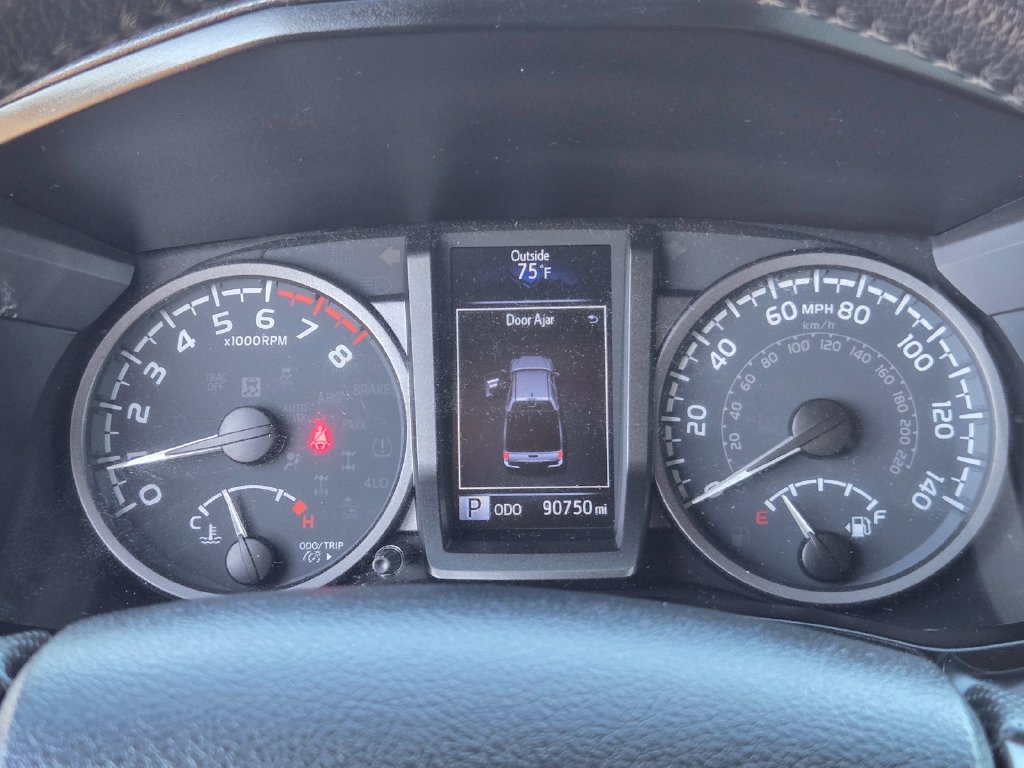 Used 2020 Toyota Tacoma TRD Off-Road w/ TRD Premium Off Road Package AWD/4WD image 22