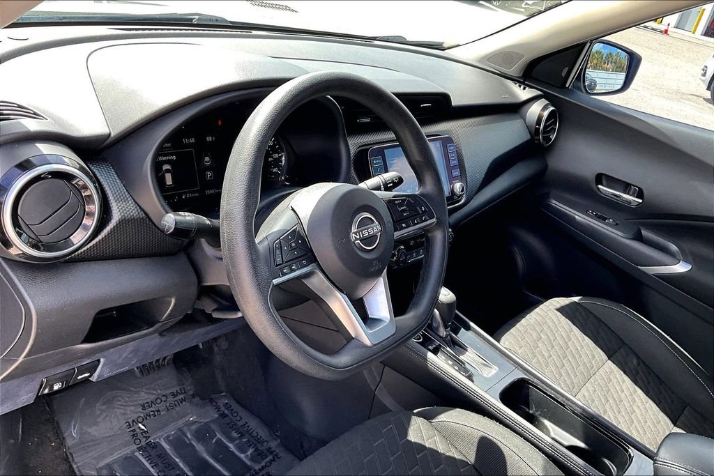 Used 2022 Nissan Kicks SV FWD image 14