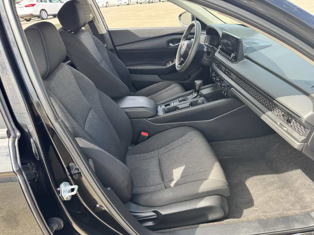 Used 2023 Honda Accord LX image 12