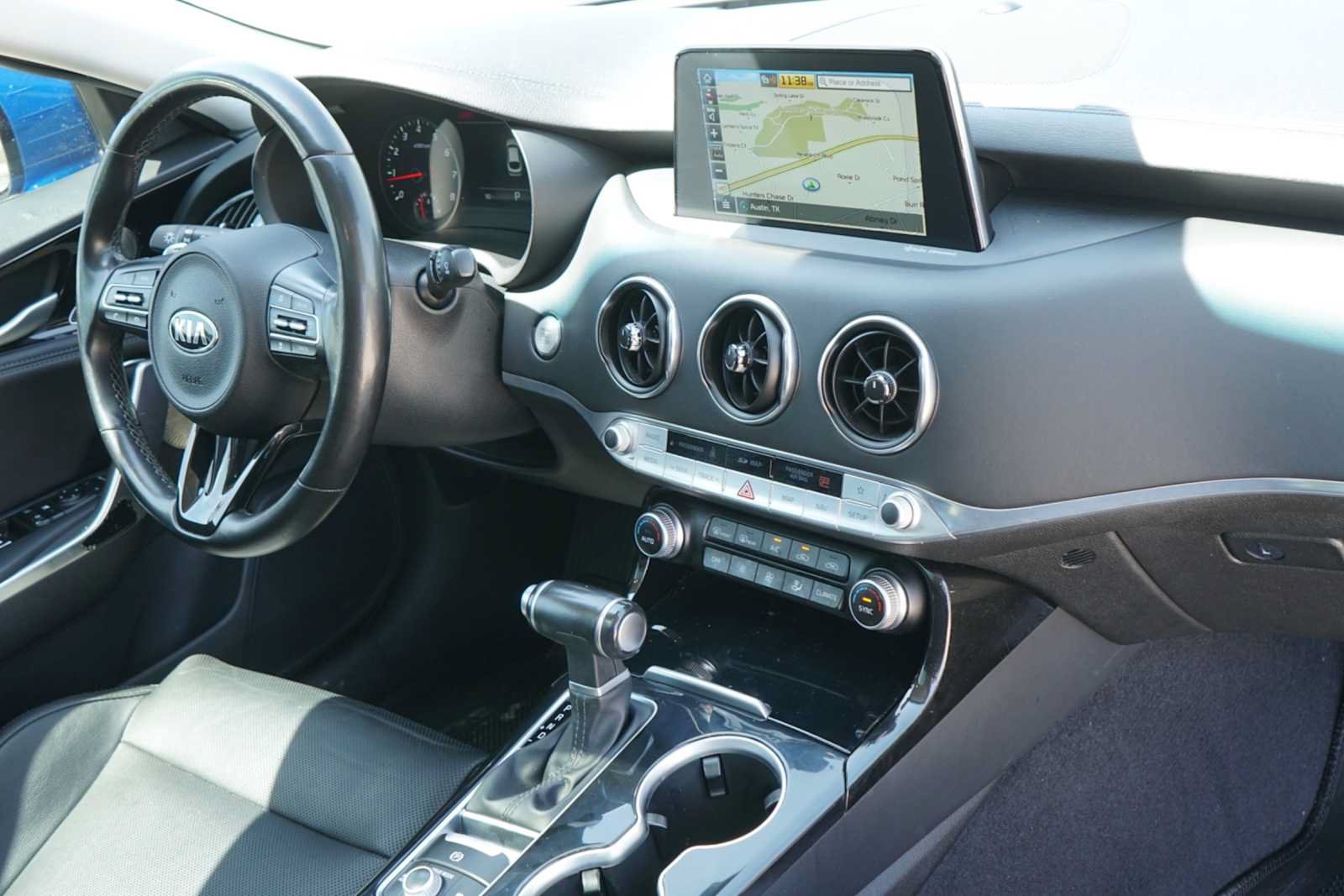 Used 2018 Kia Stinger Premium RWD image 24
