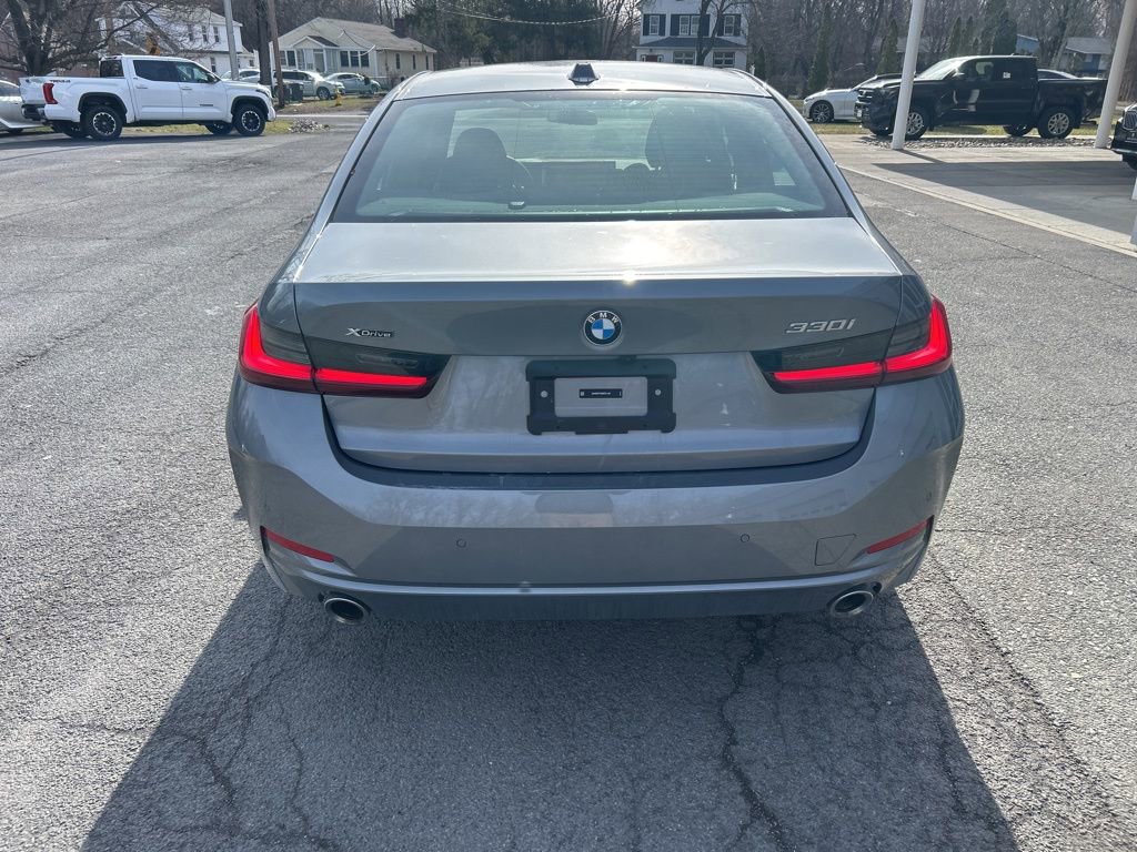 Certified 2024 BMW 330i xDrive Sedan w/ Convenience Package image 4