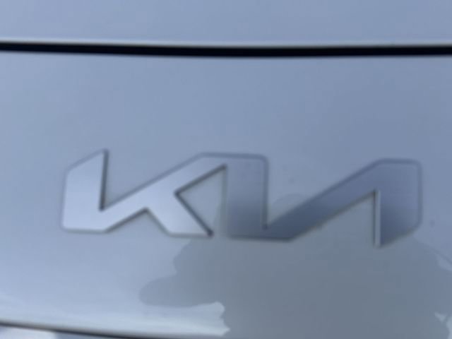 Used 2023 Kia Niro EX FWD image 30