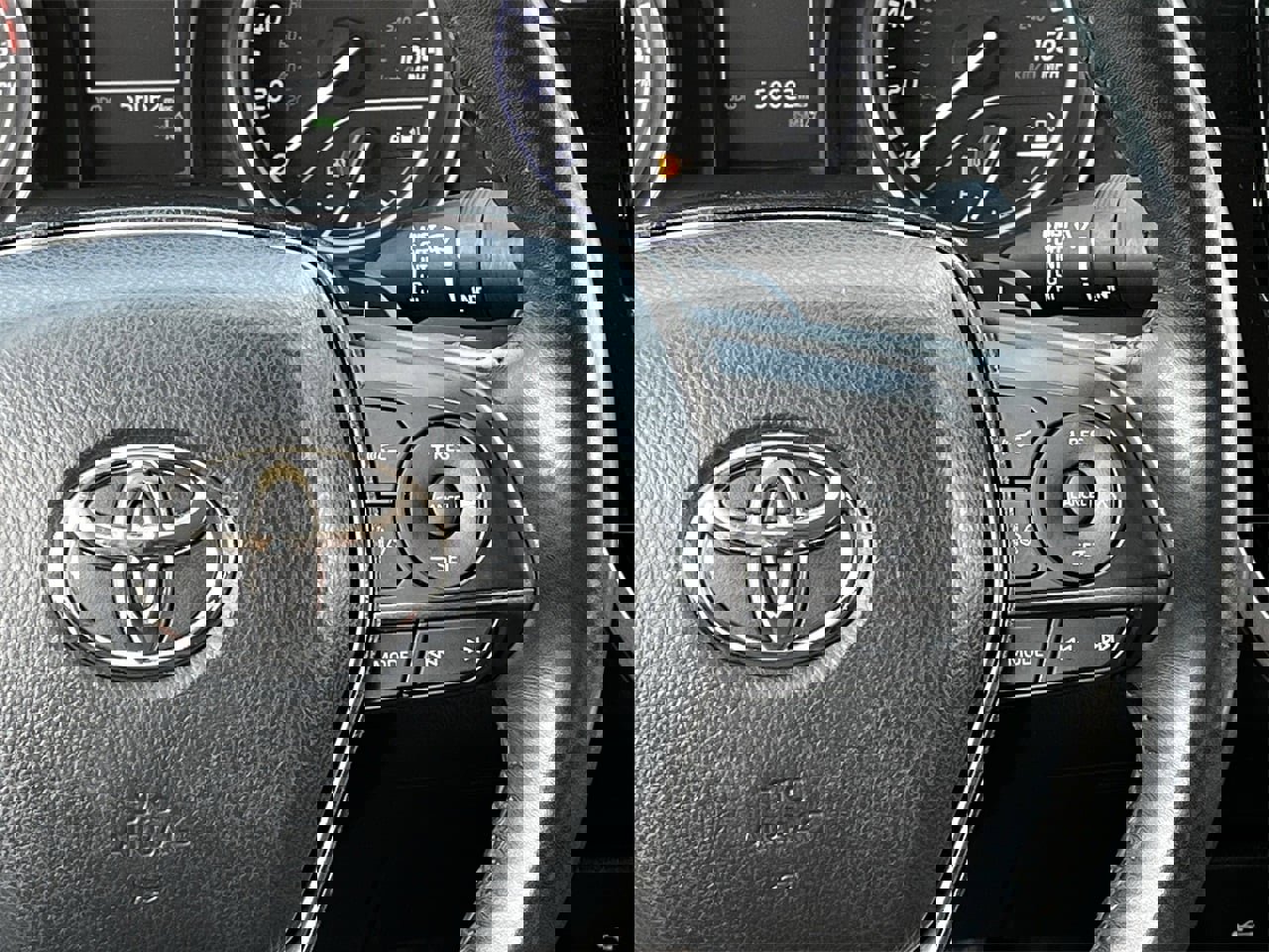 Used 2022 Toyota Camry SE w/ Convenience Package image 13