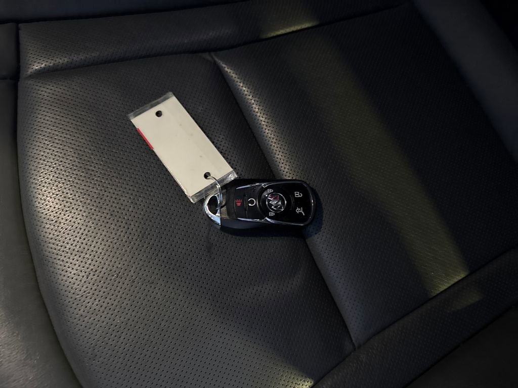 Used 2020 Buick Enclave Premium w/ Sun and Sites Package image 34