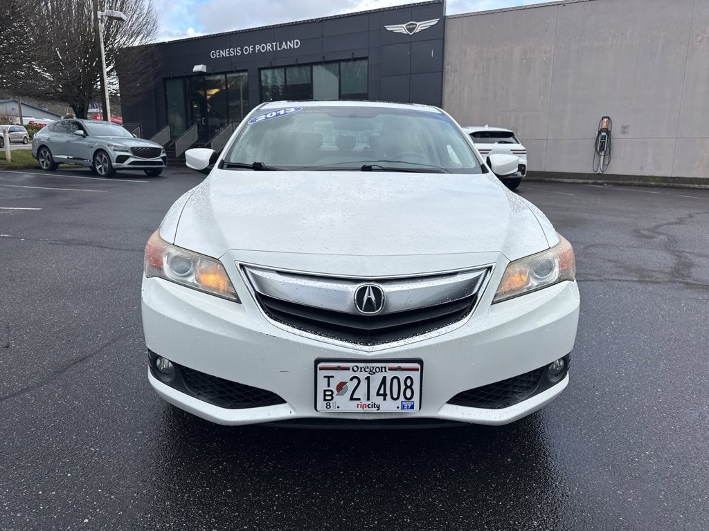 Used 2013 Acura ILX w/ Technology Package image 2