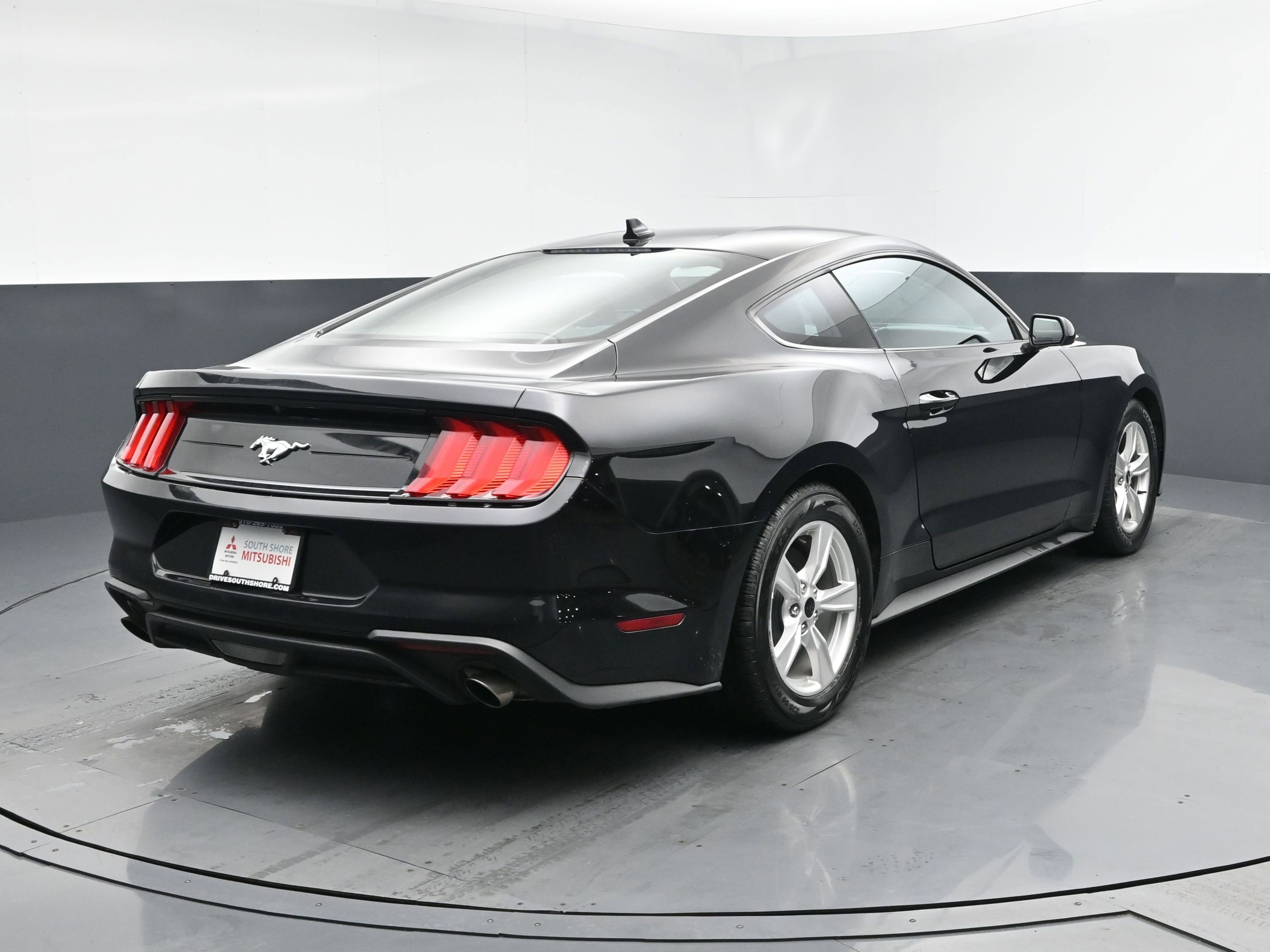 Used 2022 Ford Mustang Coupe image 20