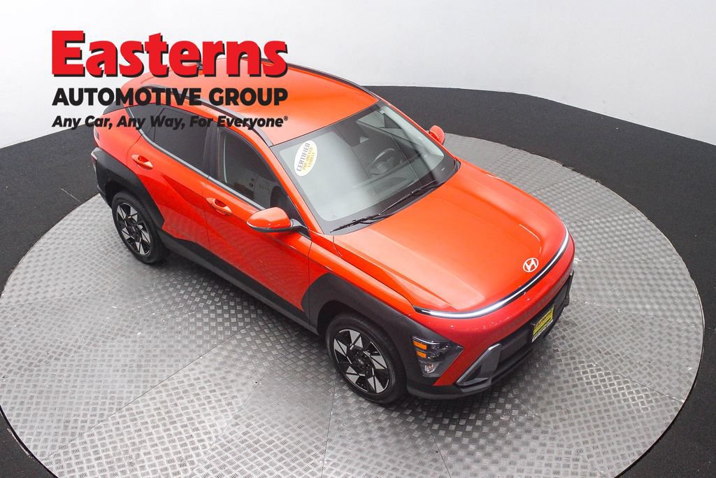 Used 2024 Hyundai Kona SEL AWD/4WD image 3